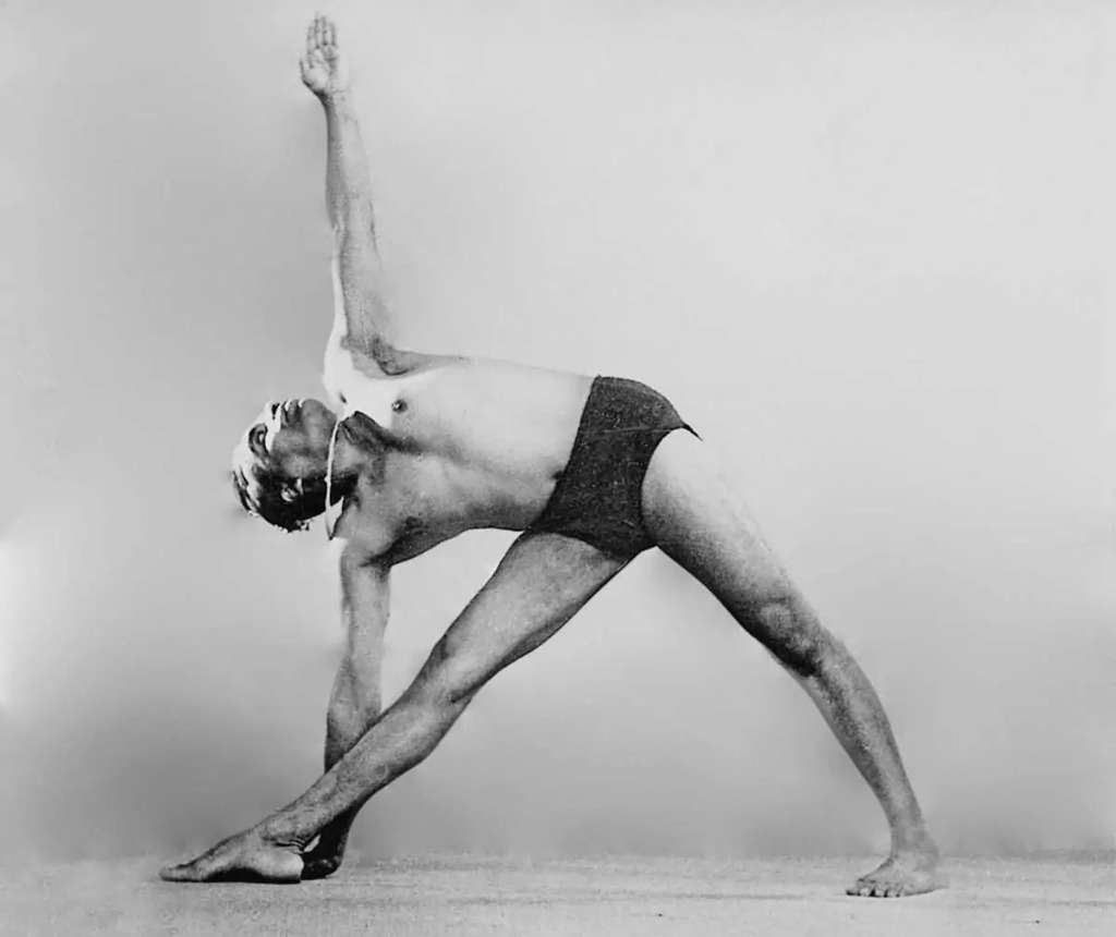 Trikonasana Alignment Option A